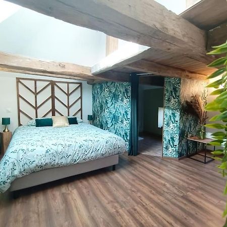 Appartement Independant La Tour Des Tuileries Aydoilles Eksteriør billede