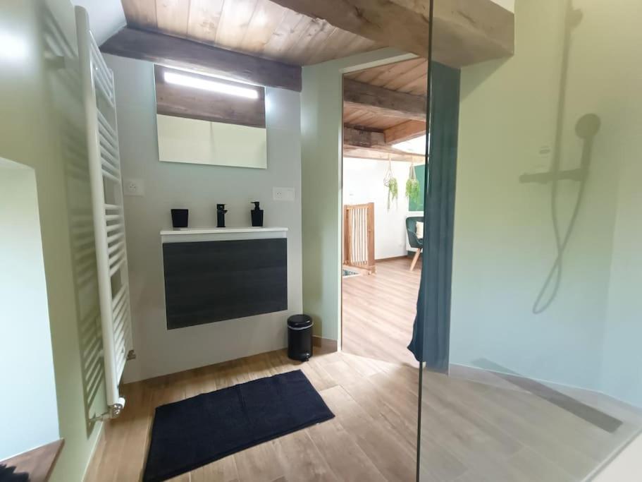 Appartement Independant La Tour Des Tuileries Aydoilles Eksteriør billede