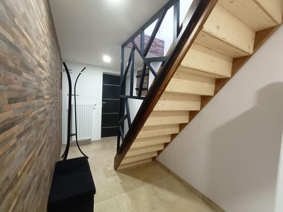 Appartement Independant La Tour Des Tuileries Aydoilles Eksteriør billede