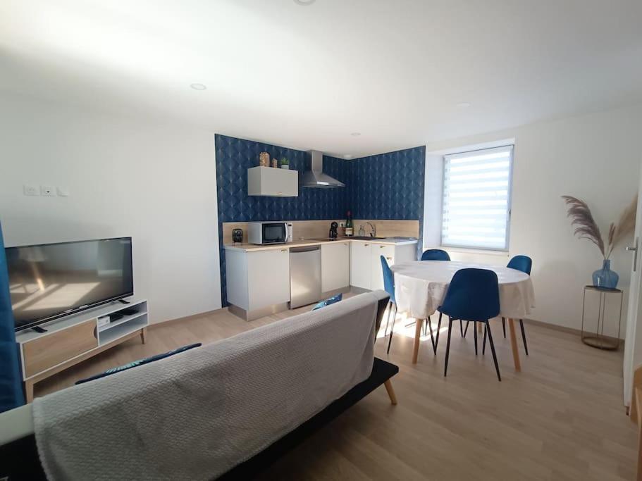 Appartement Independant La Tour Des Tuileries Aydoilles Eksteriør billede